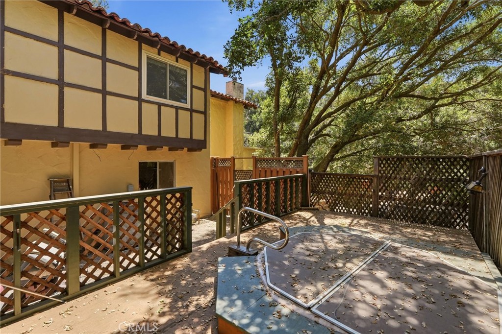 736 Crater Oak Drive Property Photo 18