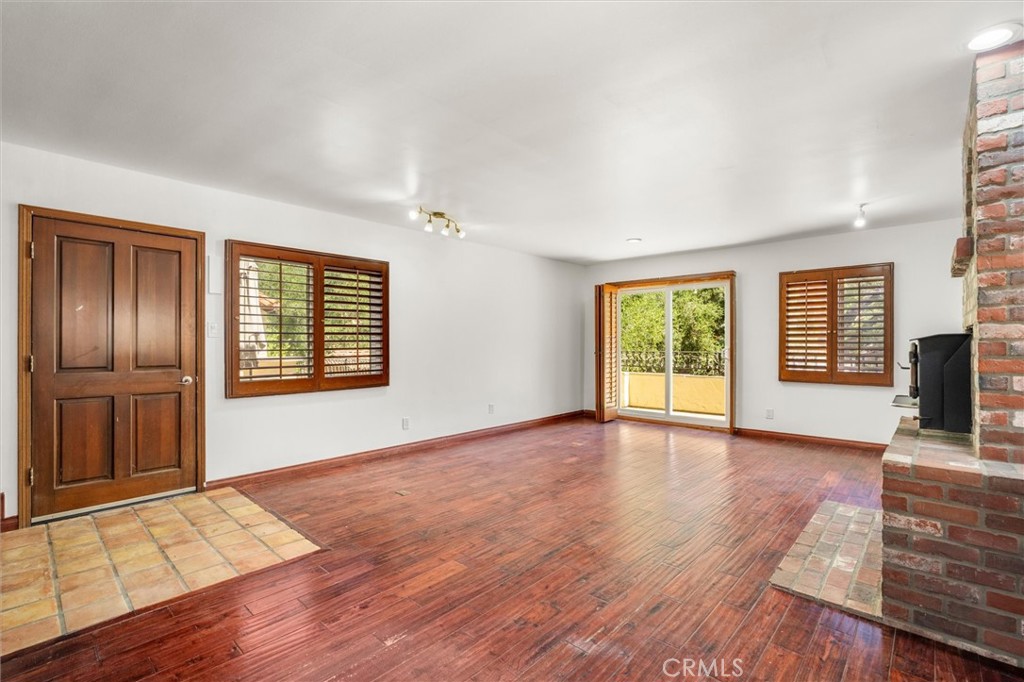 736 Crater Oak Drive Property Photo 23