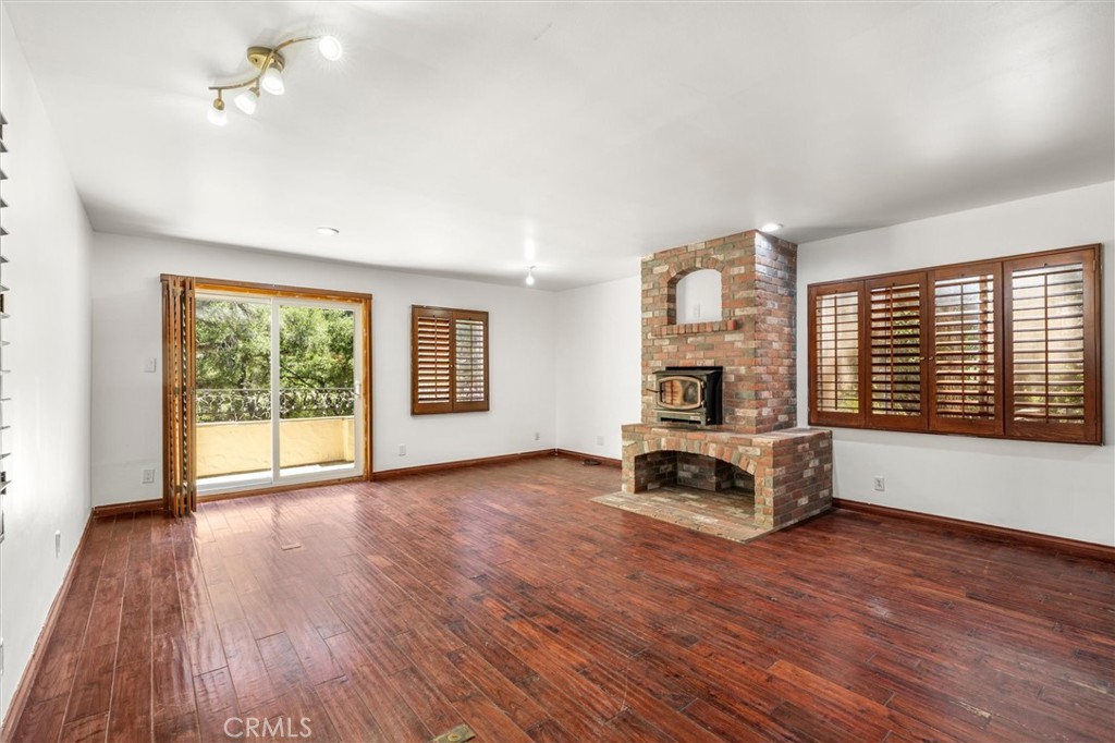 736 Crater Oak Drive Property Photo 24