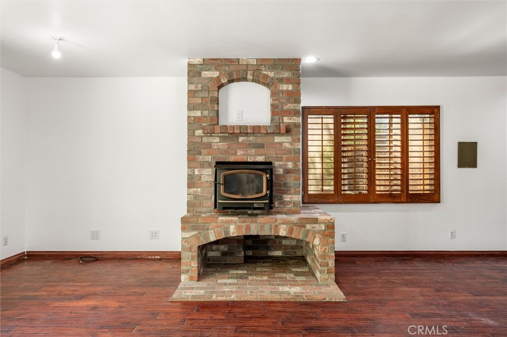 736 Crater Oak Drive Property Photo 25