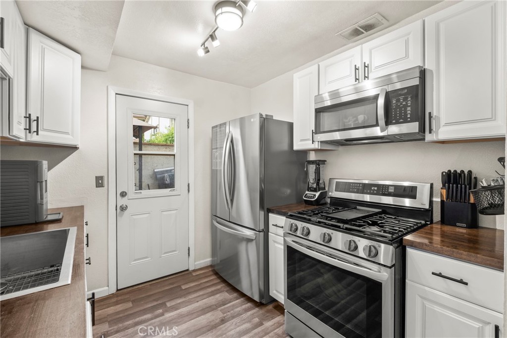 13185 Bromont 1/2 Property Photo 12