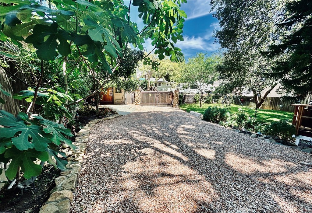23230 Raymond Property Photo 40