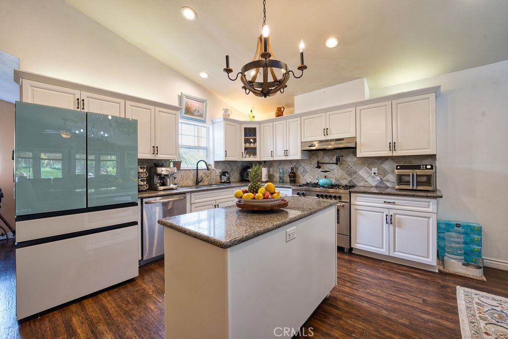 3804 Encino Trail Property Photo 4