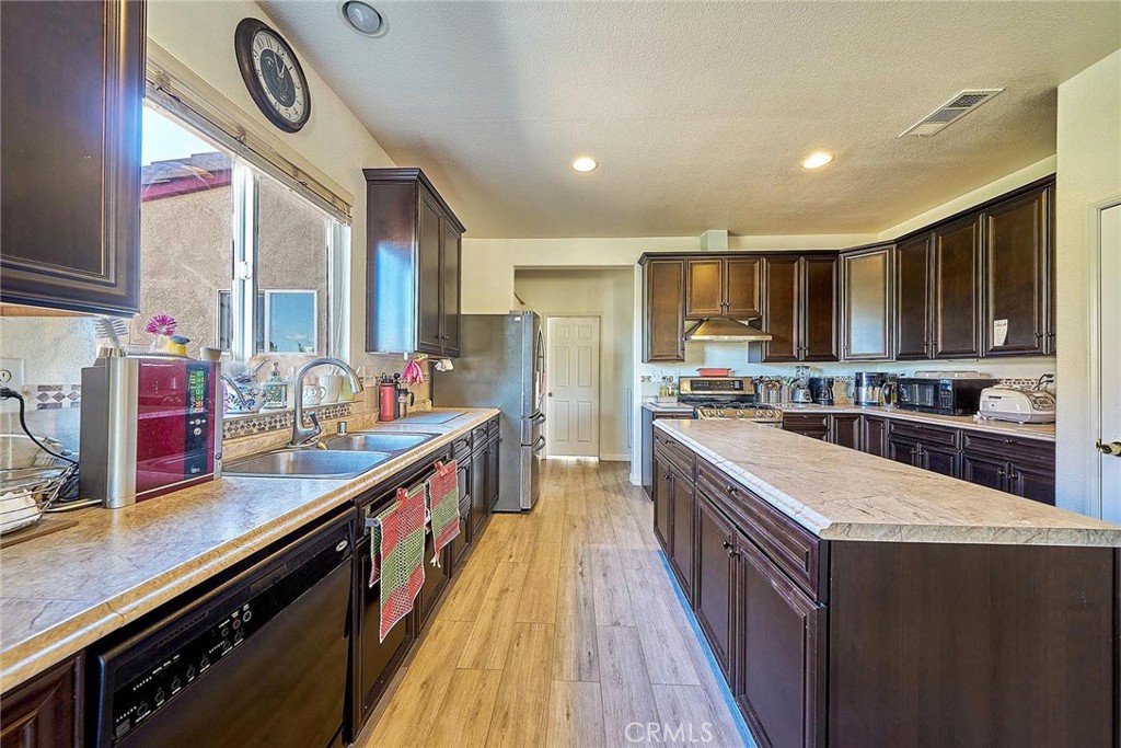 43521 Blossom Property Photo 7