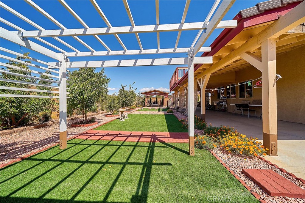43521 Blossom Property Photo 20