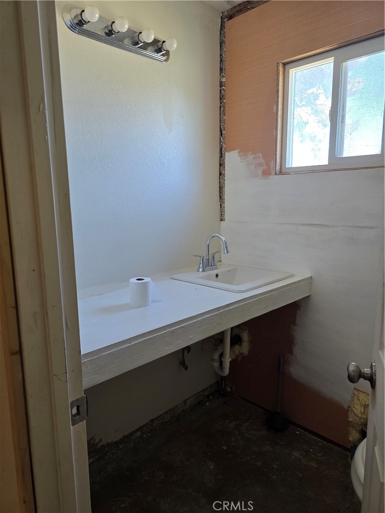 26501 Ferguson Property Photo 7