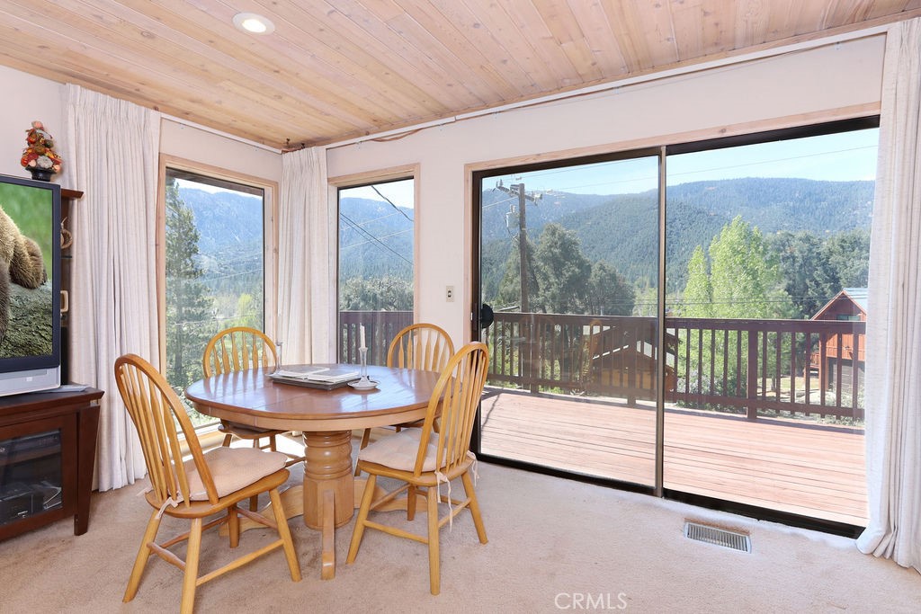 16413 Grizzly Property Photo 4