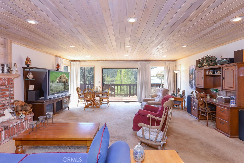 16413 Grizzly Property Photo 5