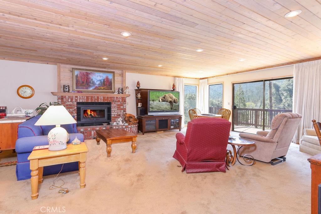 16413 Grizzly Property Photo 6