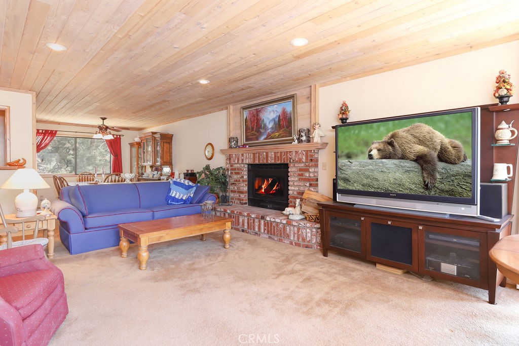 16413 Grizzly Property Photo 7