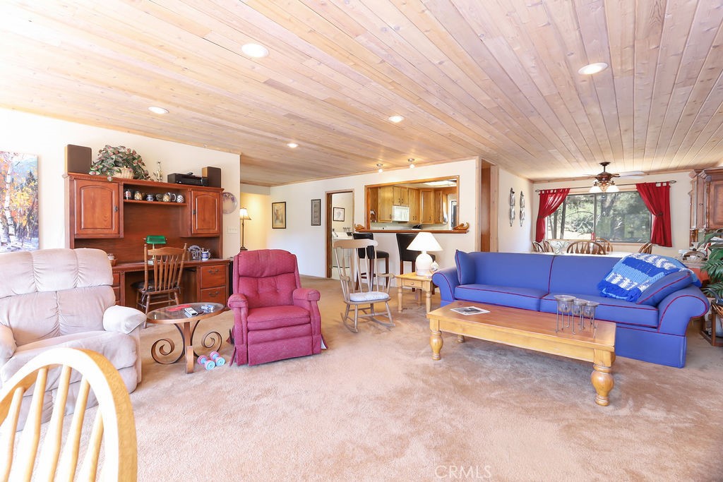16413 Grizzly Property Photo 8