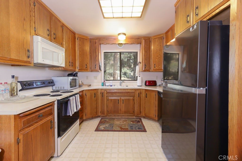 16413 Grizzly Property Photo 10