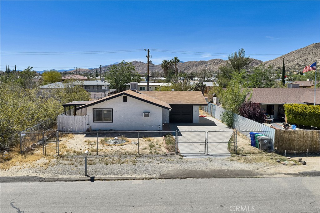 7100 Cholla Avenue Property Photo 2