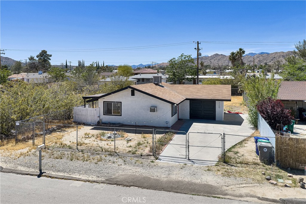 7100 Cholla Avenue Property Photo 3