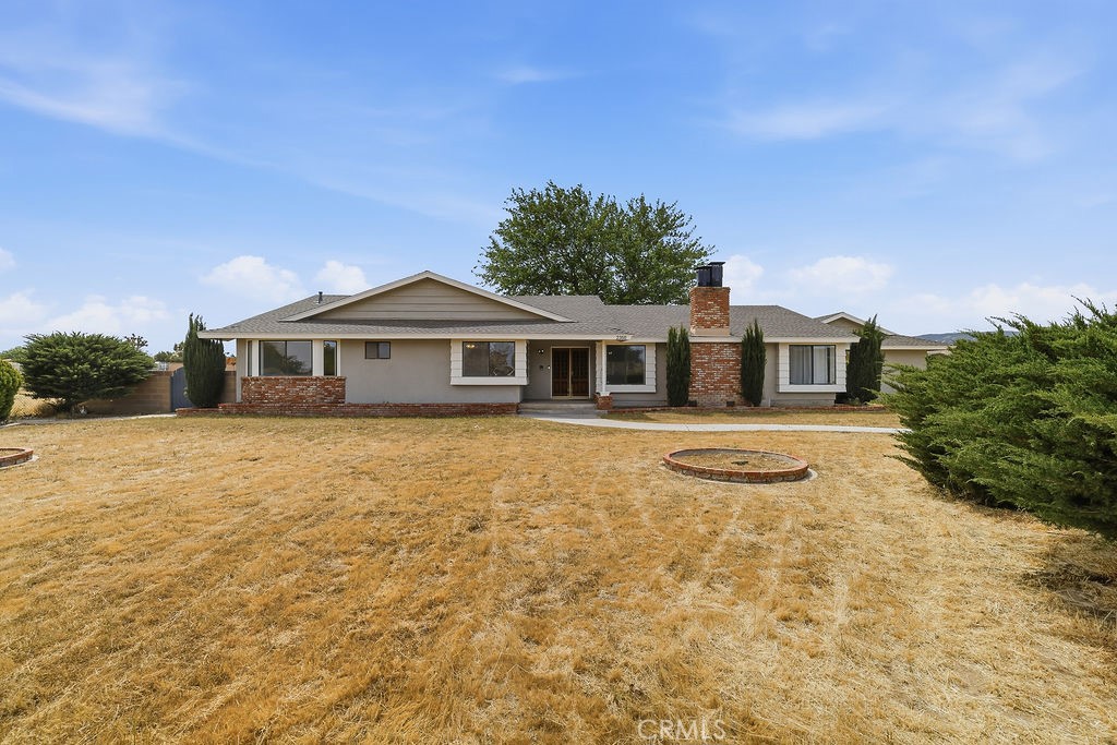 2350 W Avenue M8 Property Photo 1