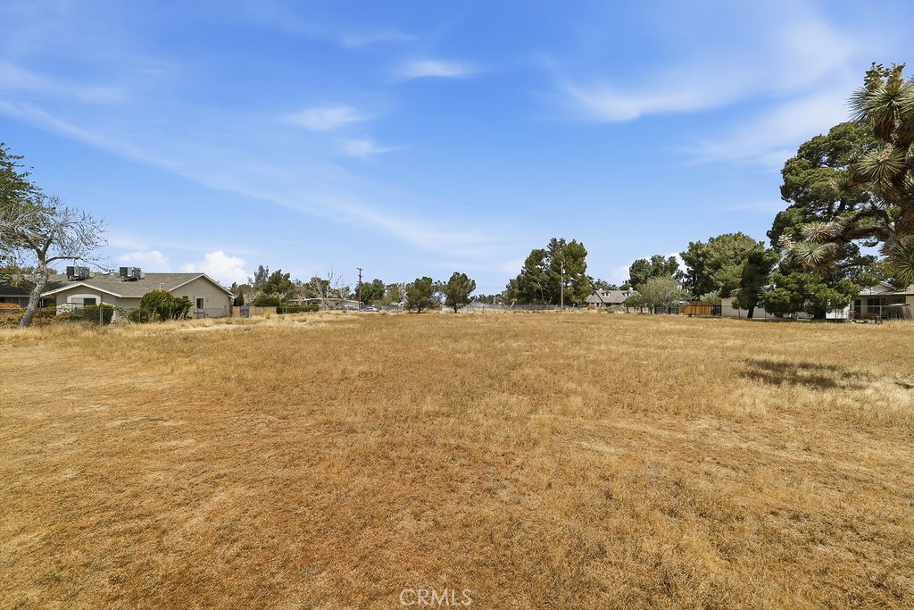 2350 W Avenue M8 Property Photo 7