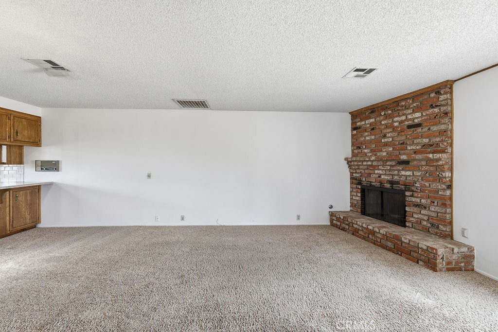 2350 W Avenue M8 Property Photo 10