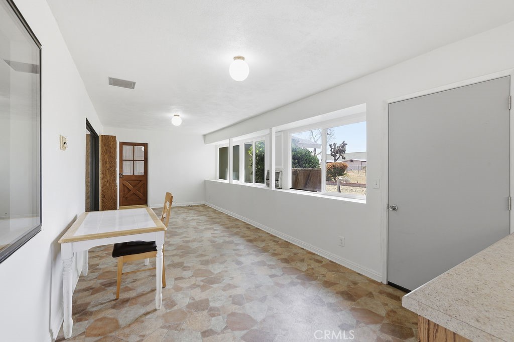 2350 W Avenue M8 Property Photo 17