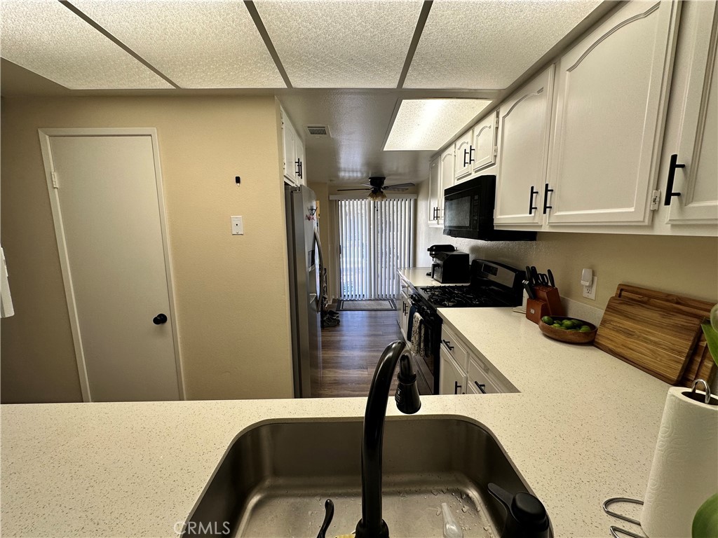 1537 W Avenue L 4 Property Photo 16