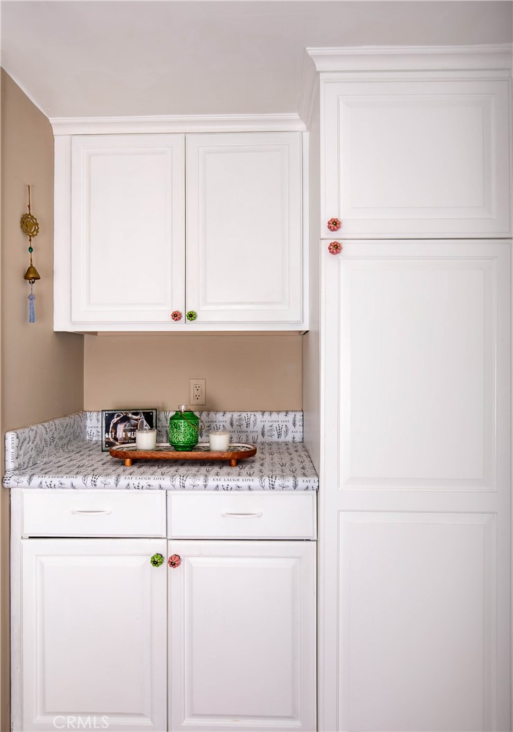 20748 Vose Property Photo 12