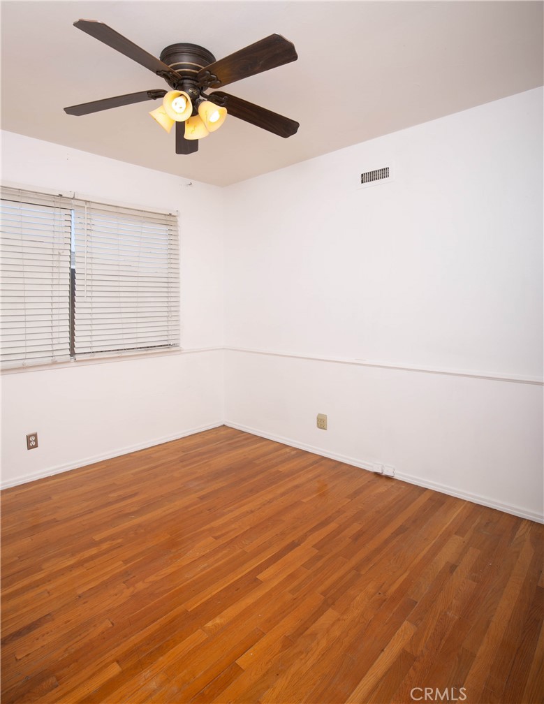 20748 Vose Property Photo 15