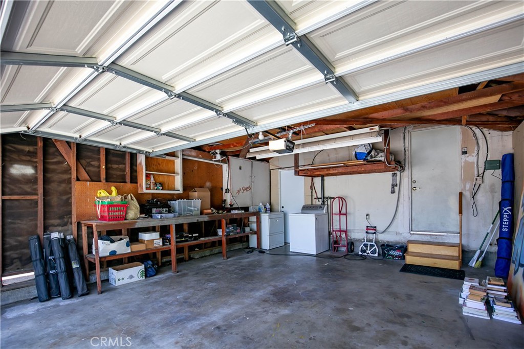 20748 Vose Property Photo 21