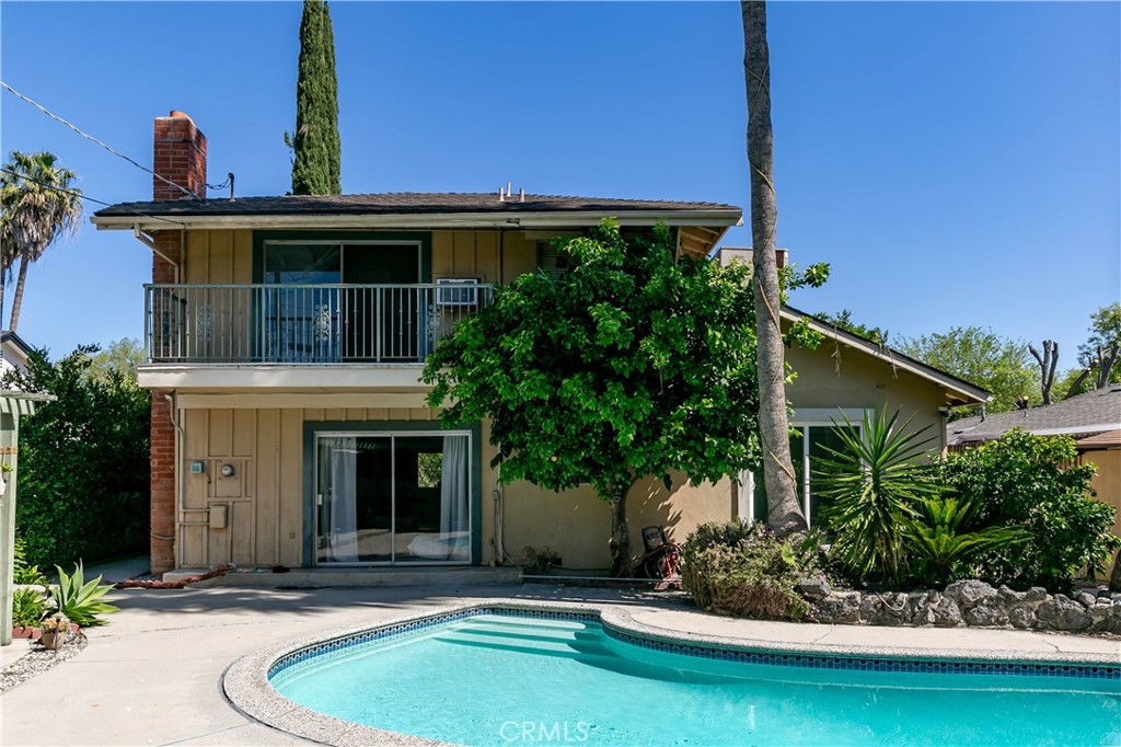 20748 Vose Property Photo 22