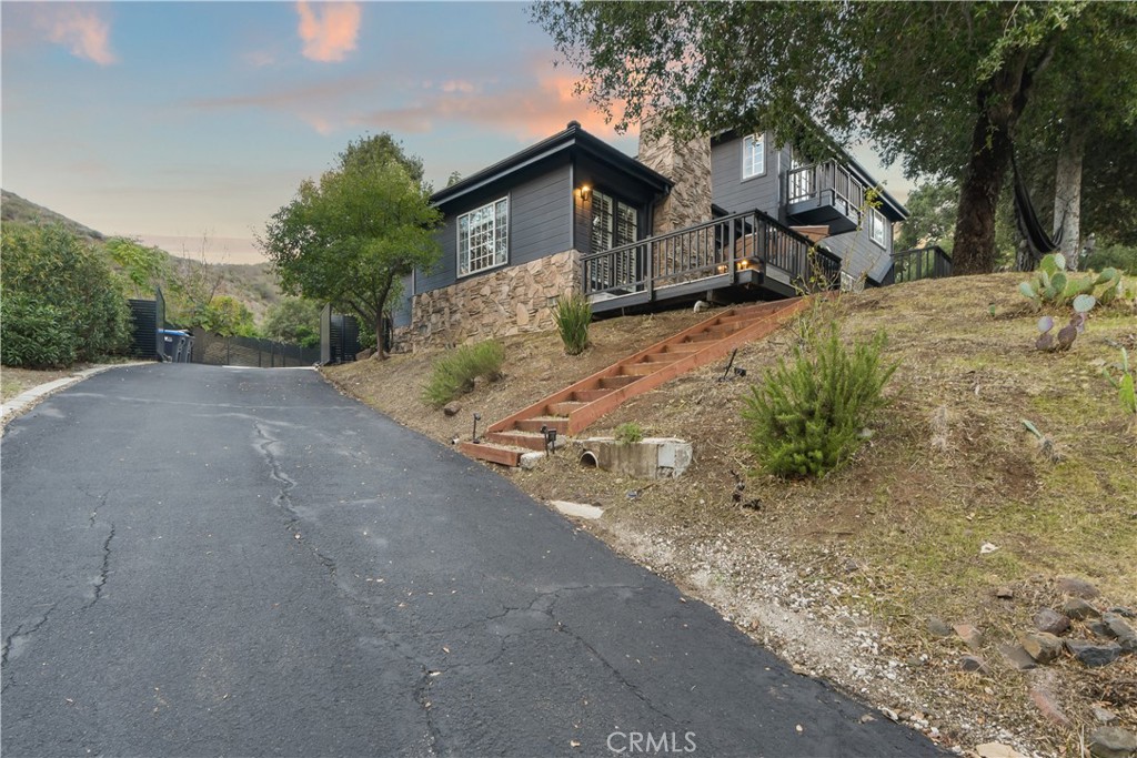 2514 Sierra Creek Property Photo 2