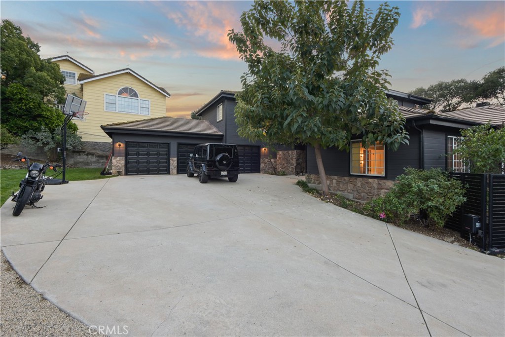 2514 Sierra Creek Property Photo 3