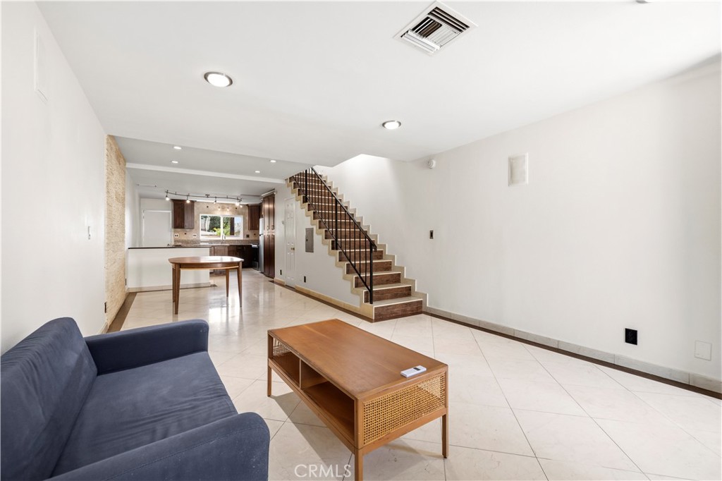 7320 Lennox Avenue D8 Property Photo 14