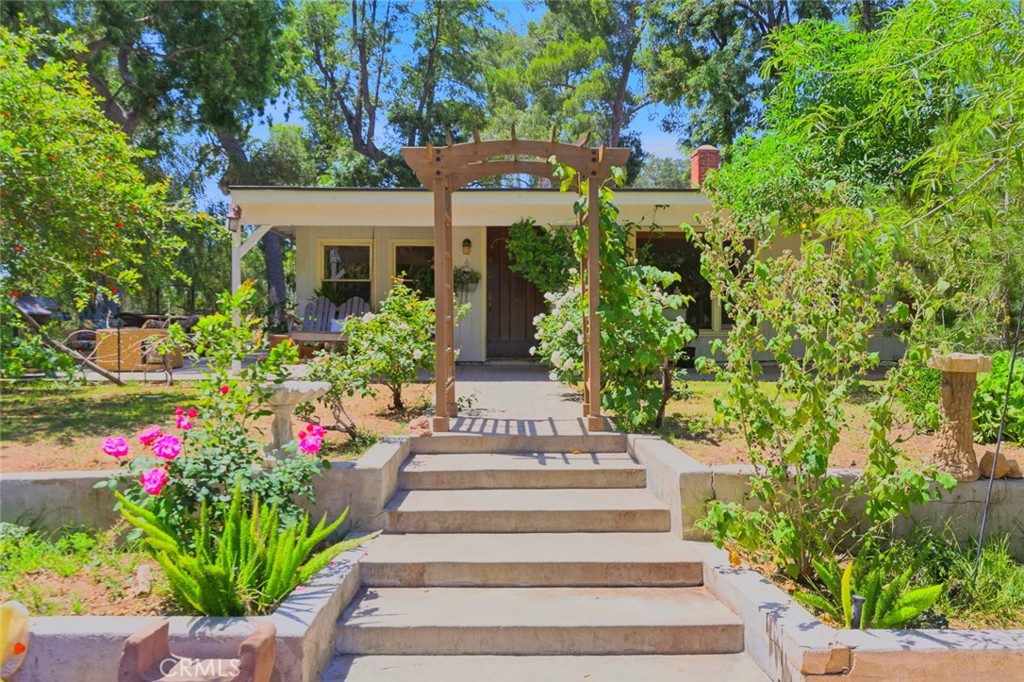 9522 La Canada Property Photo 1
