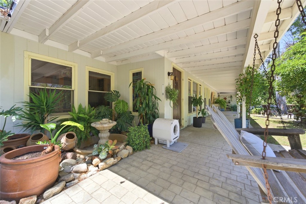 9522 La Canada Property Photo 2