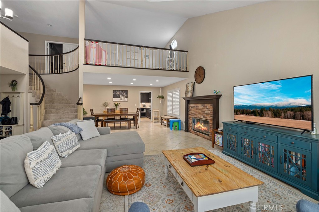 41539 Sandalwood Place Property Photo 4