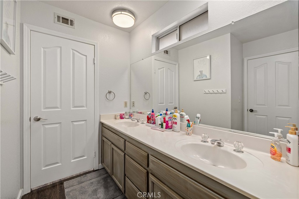 41539 Sandalwood Place Property Photo 16