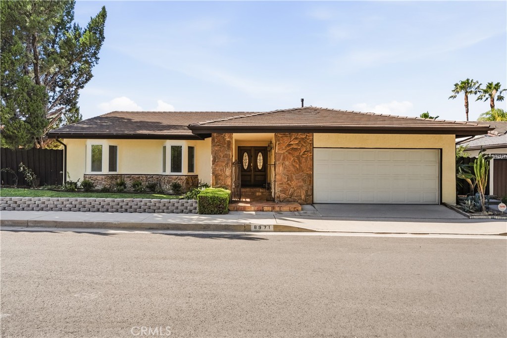 8971 Moorcroft Property Photo 5