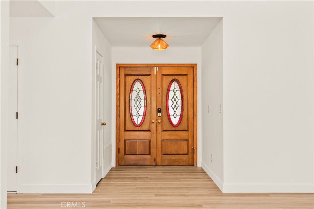 8971 Moorcroft Property Photo 7