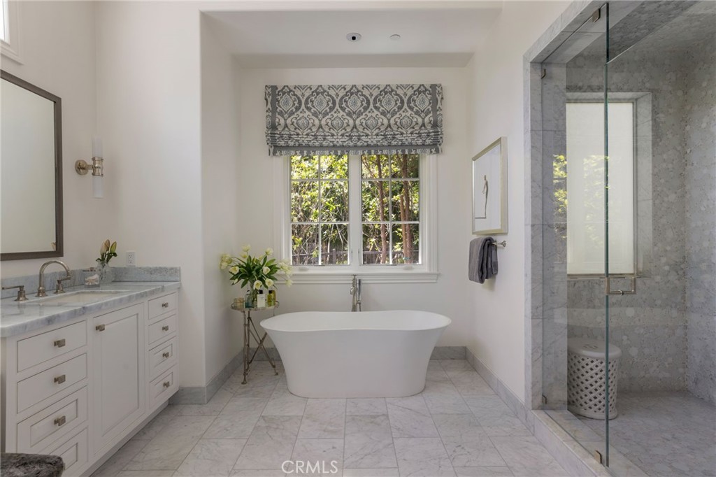 2210 Triunfo Place Property Photo 17