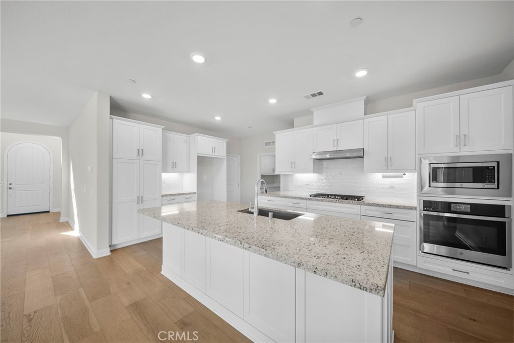 20560 Galloway Drive Property Photo 17