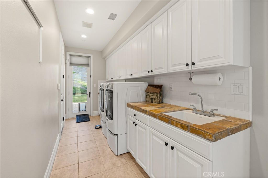 1005 Cheshire Hills Court Property Photo 45