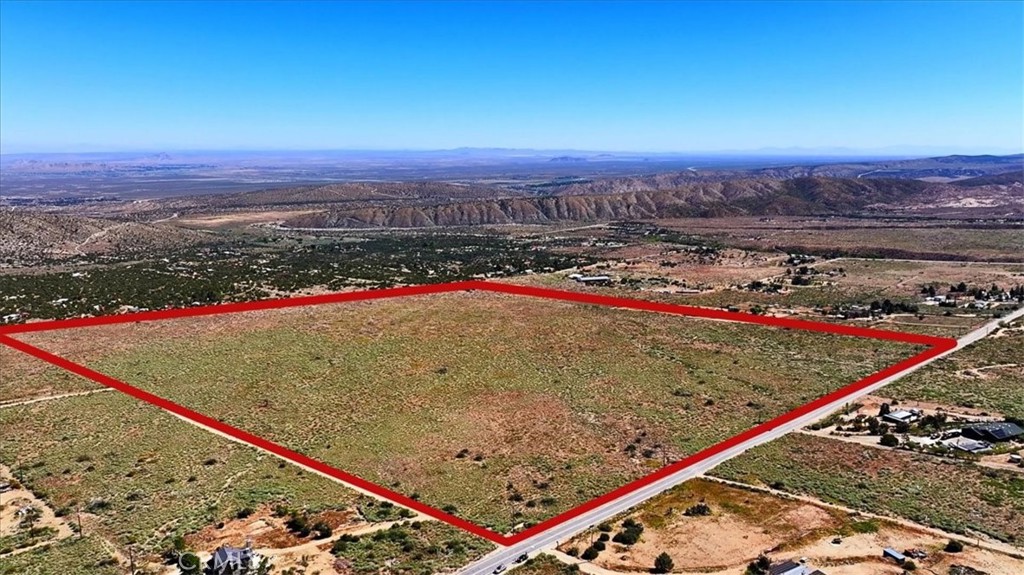 121 Juniper Hills Property Photo 1