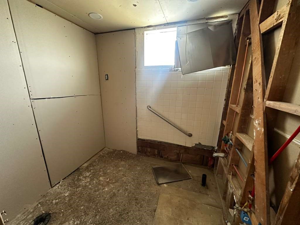 2859 Laurel Property Photo 7