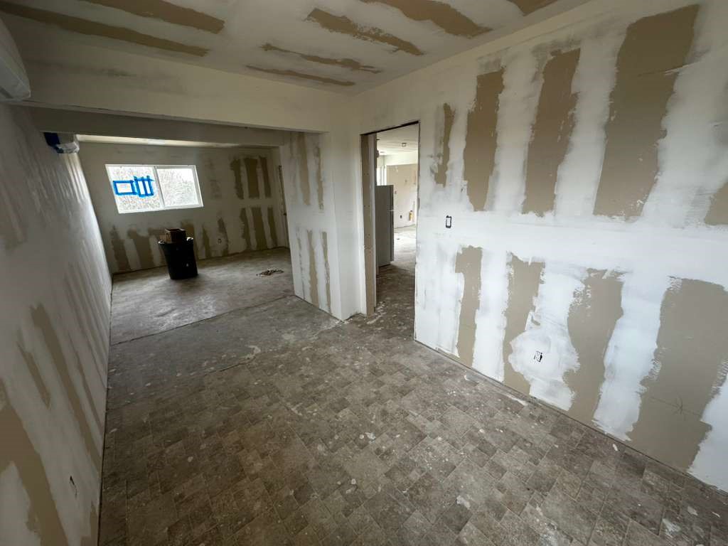 2859 Laurel Property Photo 9