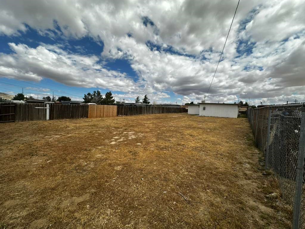 2859 Laurel Property Photo 21