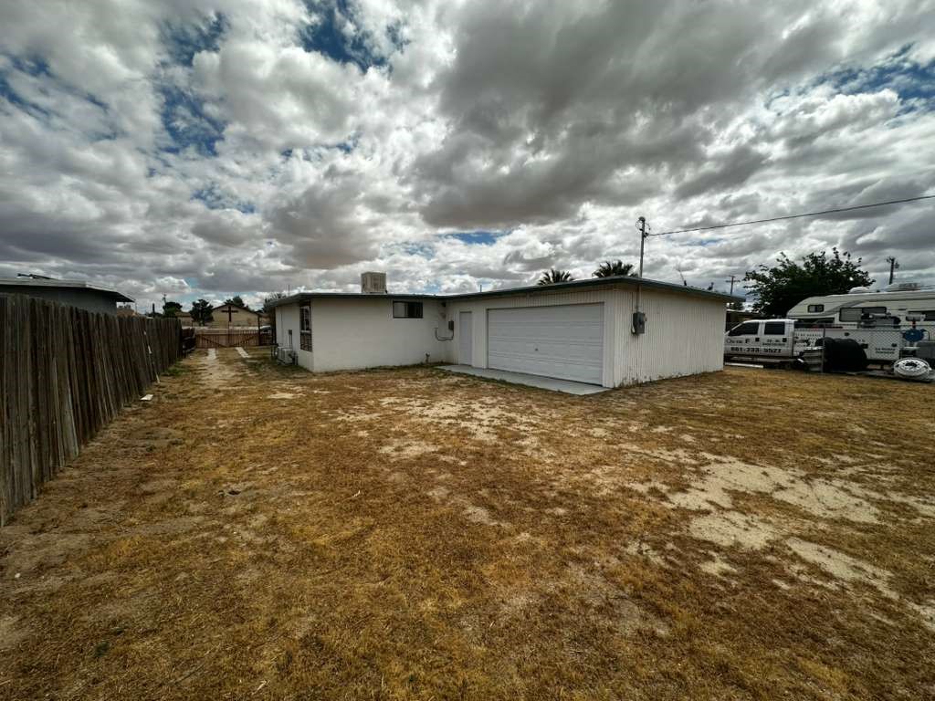 2859 Laurel Property Photo 22