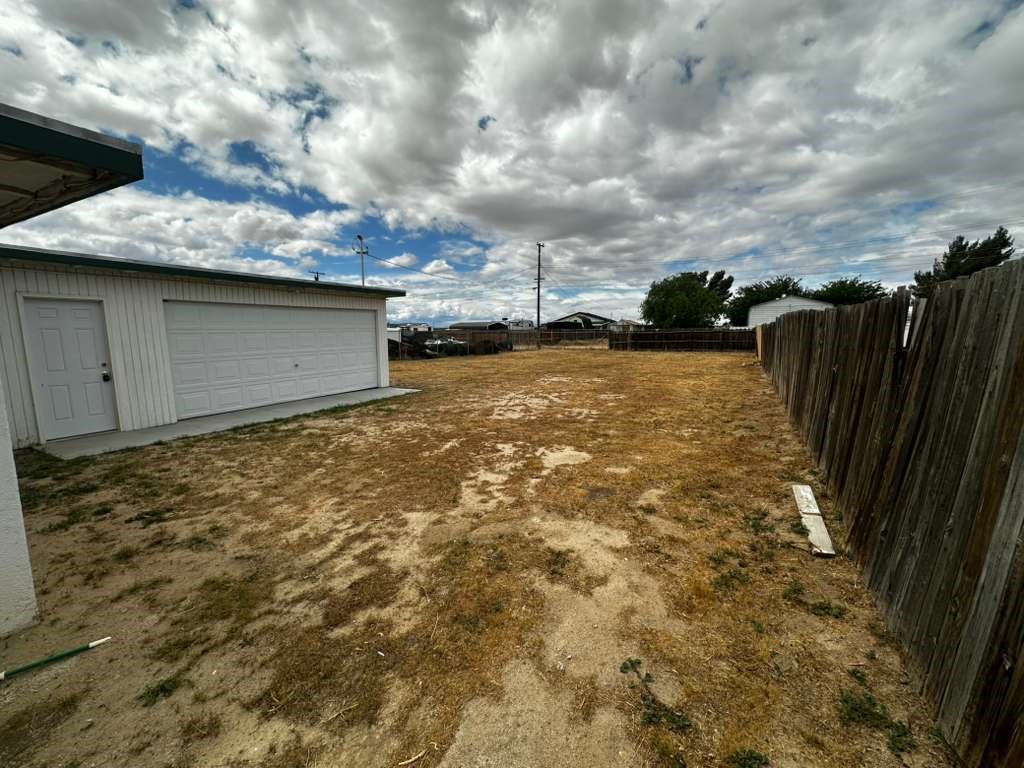 2859 Laurel Property Photo 25