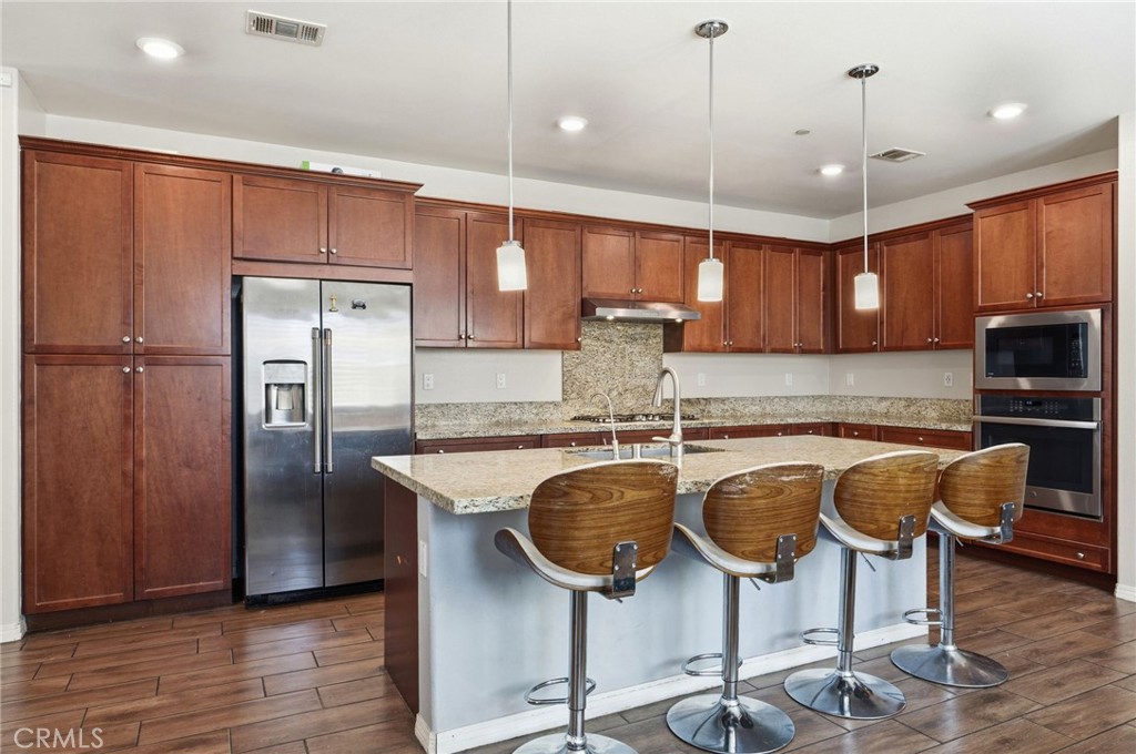 24208 Via Perla Property Photo 6