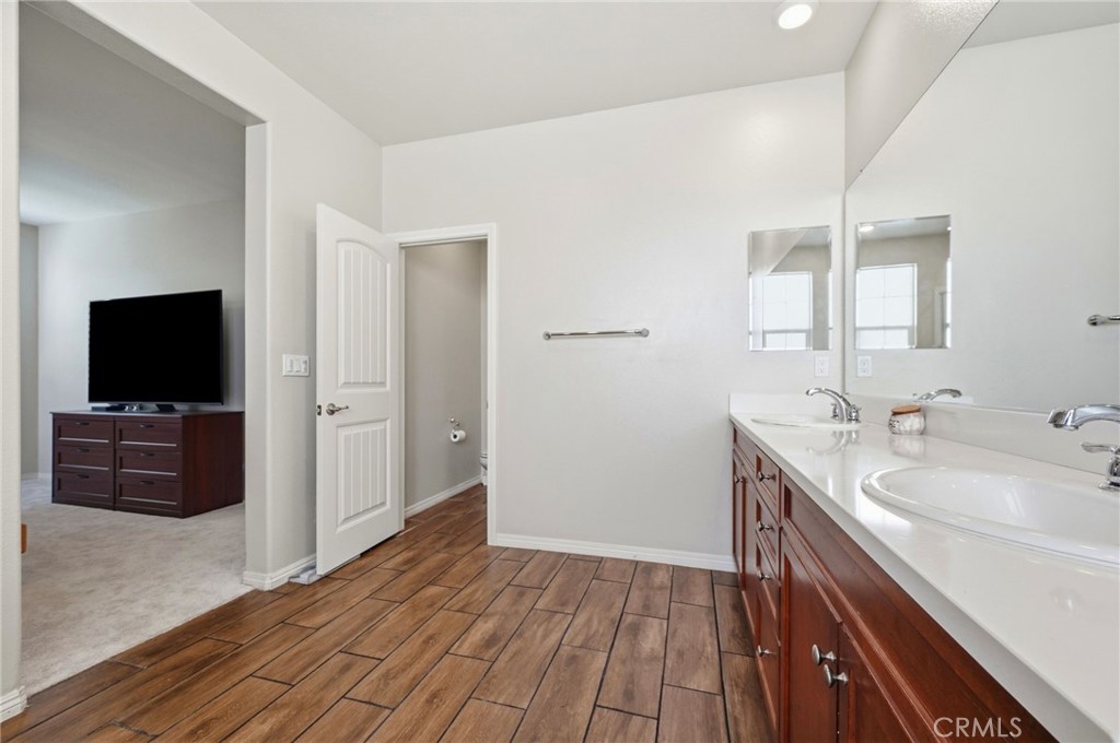 24208 Via Perla Property Photo 22