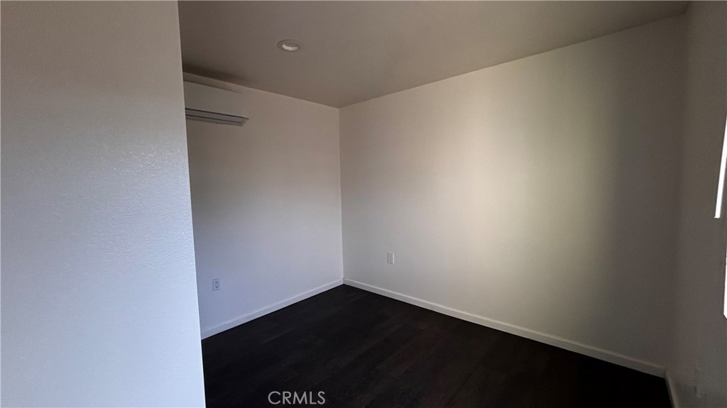 7922 Lindley Property Photo 9