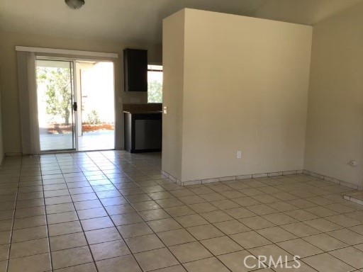 37449 Middlebury Property Photo 8