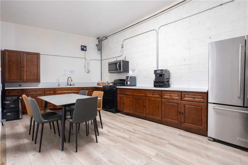 4943 4941 Telegraph Road Property Photo 14